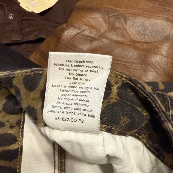 Judy Blue NWT Hear Me Roar Wide-Leg High Waist Denim Pants. 24W - Picture 7 of 7